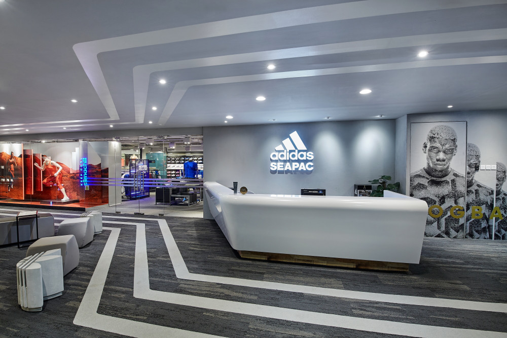 You are currently viewing Singapore Adidas Seapac interior photography