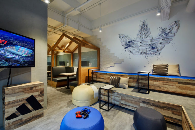 lounge adidas office